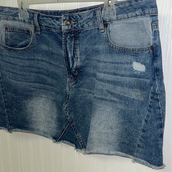 Blue Jean Skirt button Fly - Picture 5 of 11